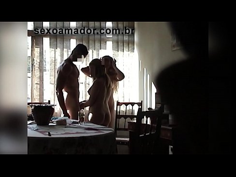❤️ Os amigos sexuais invitan a un home xigante e a un trío con el ❤❌ Porno en nós ☑