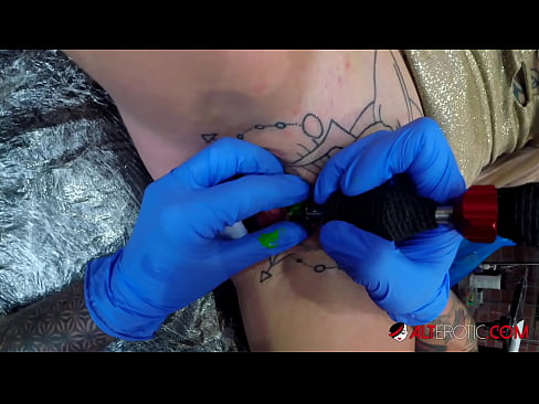 ❤️ Sully Savage, moi tatuada, tatuouse no clítoris ❤❌ Porno en nós ☑